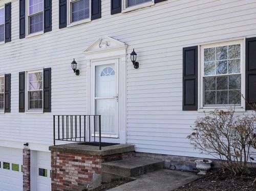 2375 Norton Rd, Pittsburgh, PA 15241-2441