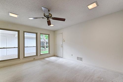 1319 Huntington Dr, Richardson TX  75080-2810 exterior