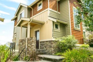 15128 132nd Ave, Woodinville, WA 98072-4627