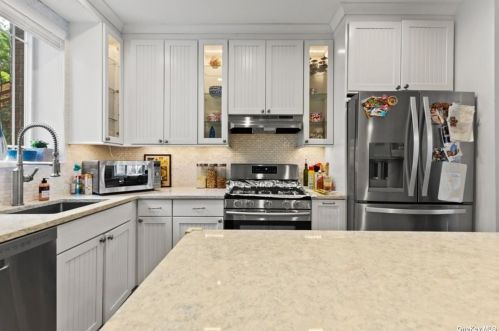 20-13 37th St, Long Island City NY  11105-1119 exterior