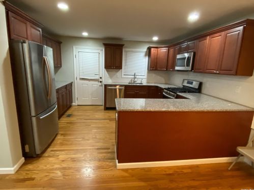 351 Lowell Ave, Islip Terrace, NY 11752-1014