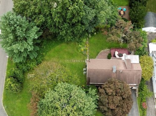 72 Lawton Ave, Hartsdale, NY 10530-2526