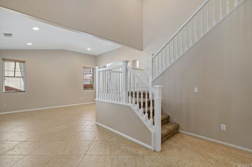 39601 Parkview Dr, Temecula CA  92591-7229 exterior