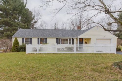 63 Elm Tree Rd, Glastonbury CT  06033-3112 exterior