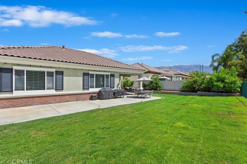 991 Gleneagles Rd, Beaumont CA  92223-8525 exterior