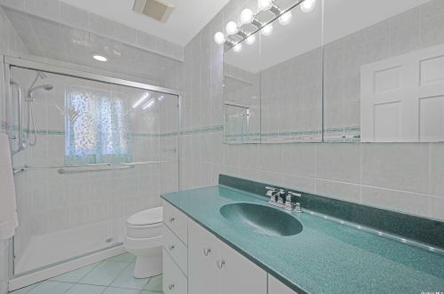 9 White Pine Ln, Northport NY  11768-3453 exterior