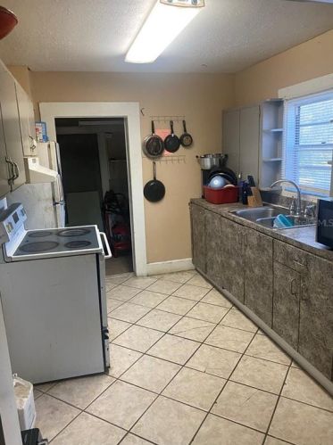 301 Cornelia Ave, Lakeland FL  33815-4343 exterior