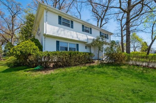 27 Fairview Ln, Orangeburg, NY 10962-2421