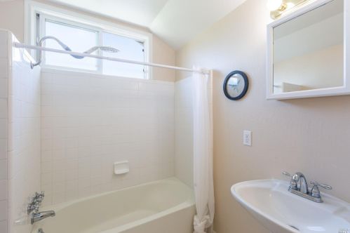 7331 Bodega Ave, Sebastopol CA  95472-3654 exterior