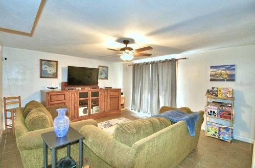 1221 Edgewater Dr, Lakeland FL  33805-4700 exterior