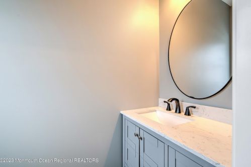 414 Seaward Pl, Lacey NJ  08731-2836 exterior