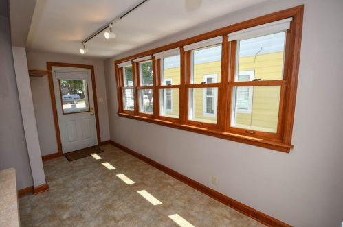 1911 Norwich Ave, Milwaukee WI 53235-4733 exterior