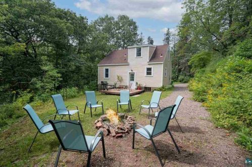 1322 Basswood Ave, Duluth MN  55811-4735 exterior