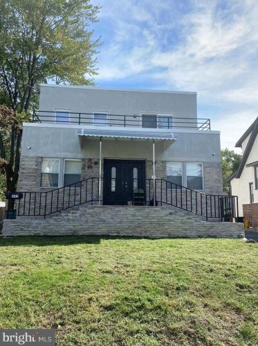 505 Elmwood Ave, Manor, PA 19036-2325