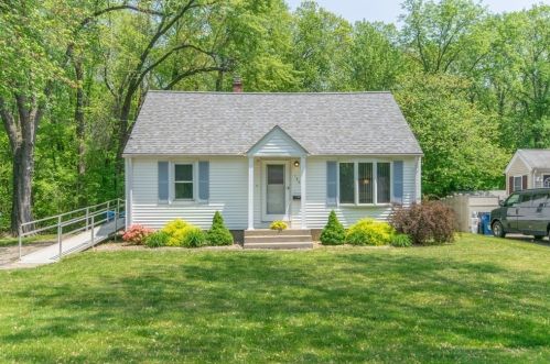 180 Wolcott Ave, West Springfield, MA 01089-1979