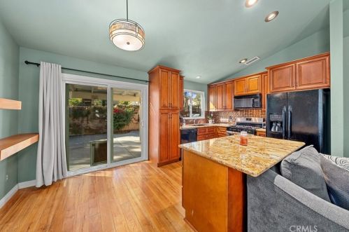 31734 Calle Novelda, Temecula CA  92592-3745 exterior