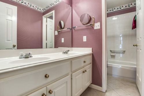 3606 Mackenzie Ln, Richardson TX  75082-2620 exterior