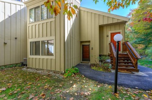 176 Laurel Rdg, Lewisboro, NY 10590-2408