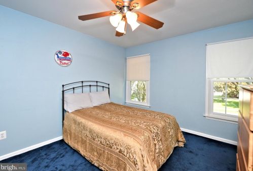 122 Claremont Dr, Lansdale PA 19446-6361 exterior