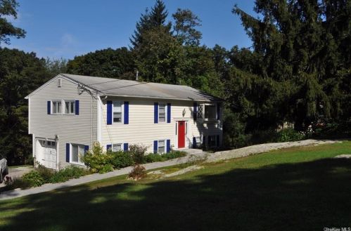 89 Tulip Rd, Mahopac, NY 10541-3725