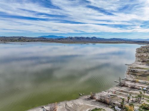 33055 Olive St, Lake Elsinore CA  92530-1434 exterior