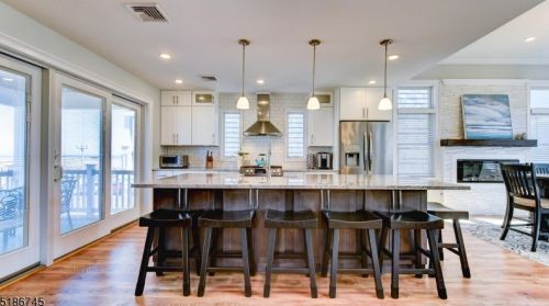 5 Fort Ave, Pelican Island NJ  08751-1512 exterior