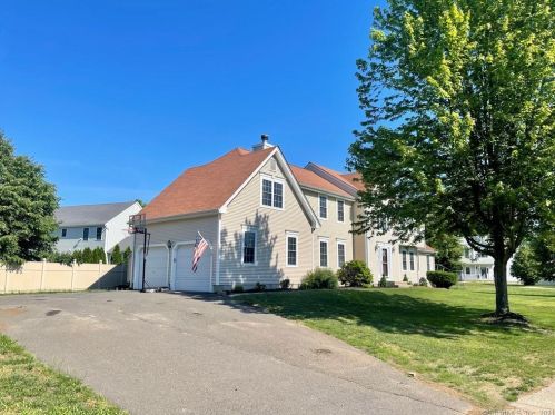 11 Mayrand Way, Windsor Locks, CT 06096-1258