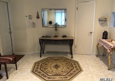 472 Bayview Ave, Cedarhurst, NY 11516-1213
