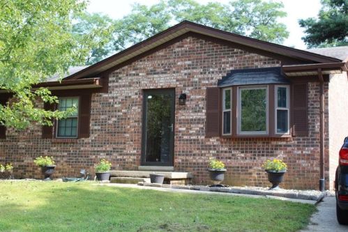 3773 Sundart Dr, Lexington, KY 40517-3850