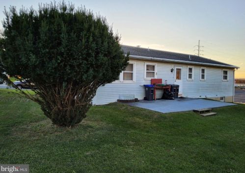 705 3rd St, Harrisburg, PA 17113-2112