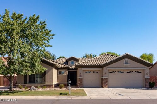 2721 Palm Beach Dr, Chandler, AZ 85249-5048
