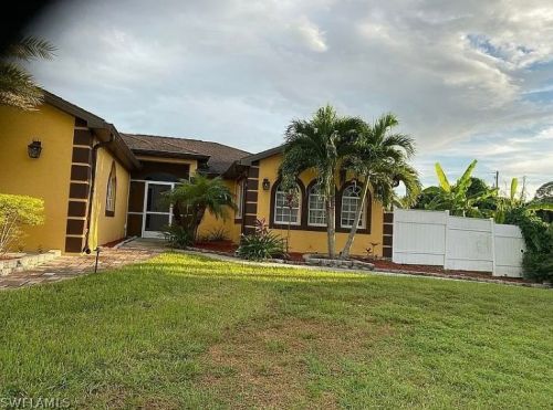 5102 Lee Ct, Lehigh Acres, FL 33971-1654
