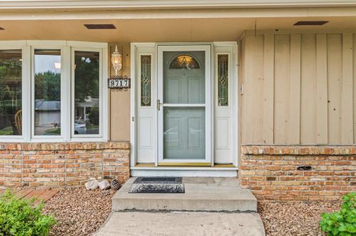 9717 Rich Curv, Minneapolis, MN 55437-2027