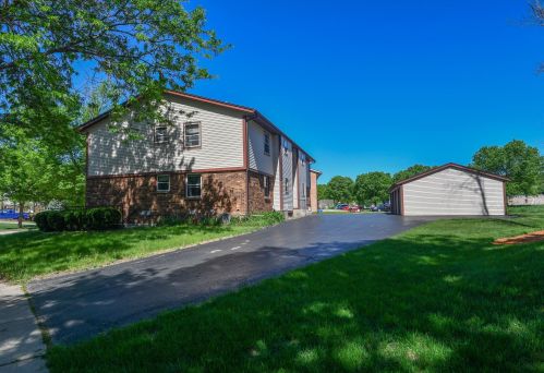 1329 Camden Way, Waukesha, WI 53186-6856