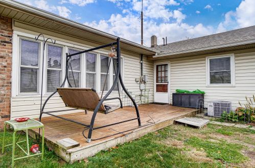 914 Barker Dr, Springfield OH 45505-2712 exterior