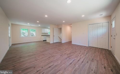 664 Luchase Rd, Linden, VA 22642-5852