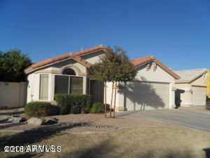 472 Cantebria Dr, Gilbert, AZ 85296-3501