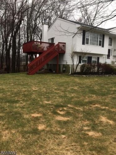 11 Elmwood Ct, Parsippany NJ  07054-3610 exterior