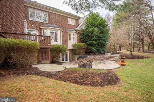 281 Golden Woods Ct, Great Falls VA  22066-4152 exterior