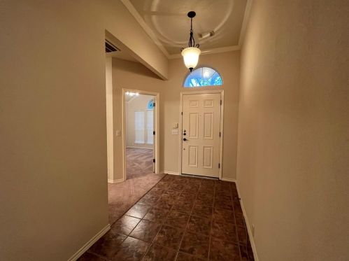 5227 Concho Creek Bnd, Austin TX  78735-6491 exterior