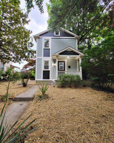 221 Athey St, Covington, KY 41011-2303