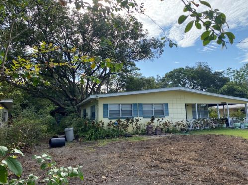 135 Pinecrest Dr, Sanford, FL 32773-5453