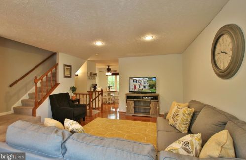 7616 Whitly Way, Lorton VA  22079-1745 exterior