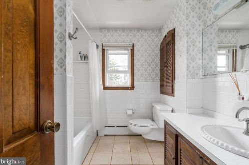 2409 Little River Rd, Haymarket VA  20169-1205 exterior