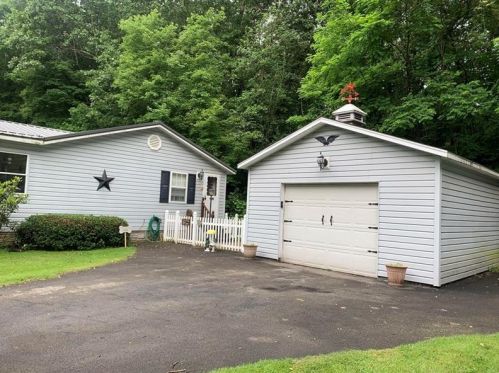 1088 Colflesh Rd, Listonburg, PA 15424-2398
