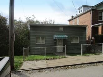 149 Locust St, Ambridge, PA 15003-2149