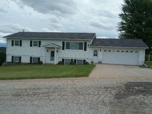 103 Maxie Ave, Elkader, IA 52043-9056