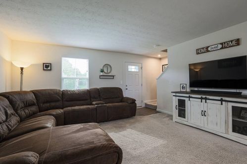 145 Wooded Ridge Dr, Amelia OH  45102 exterior