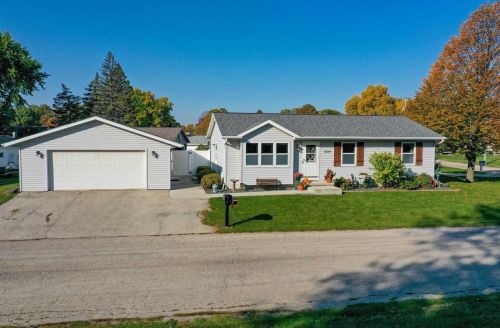 1609 Rose Ave, Fond Du Lac WI  54937-1076 exterior