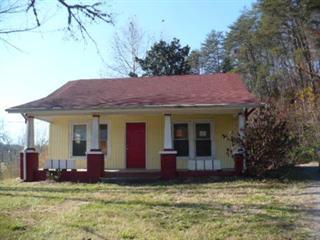 7121 Bull Run Dr, Knoxville, TN 37938-1220